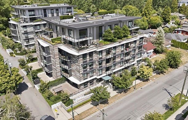 303 477 W 59th Avenue South Cambie