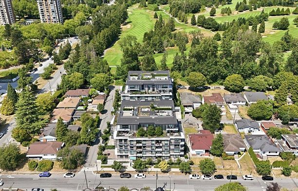 303 477 W 59th Avenue South Cambie