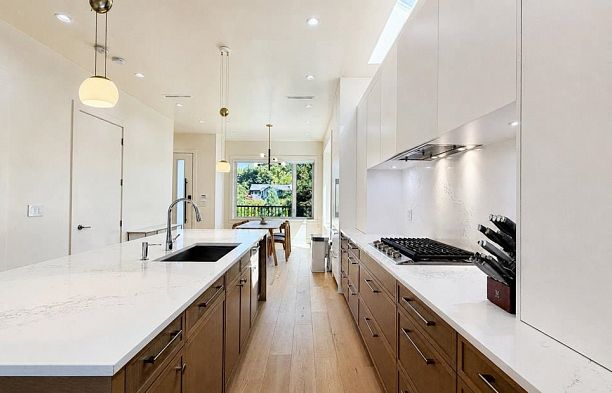 3214 W King Edward Avenue MacKenzie Heights