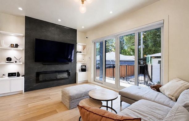 3214 W King Edward Avenue MacKenzie Heights