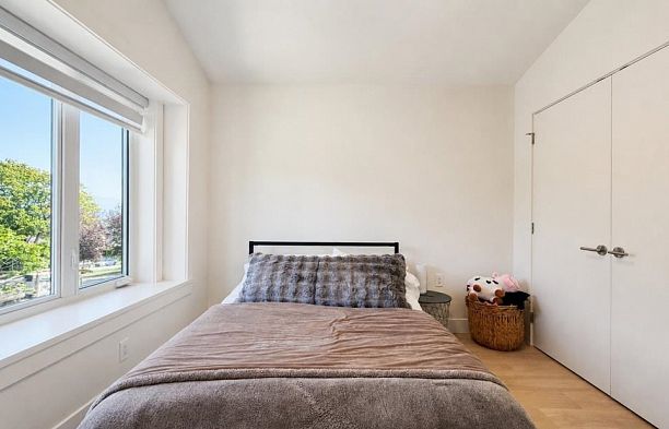 3214 W King Edward Avenue MacKenzie Heights