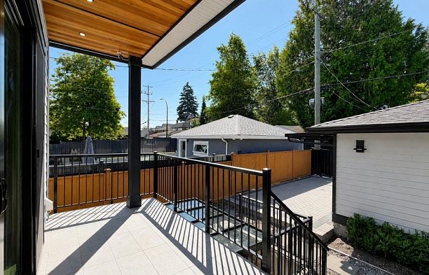 3214 W King Edward Avenue MacKenzie Heights