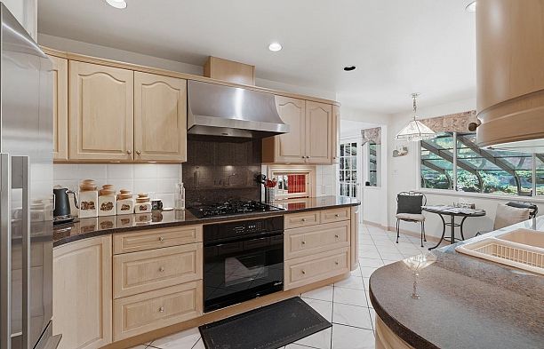 2727 W 36th Avenue MacKenzie Heights