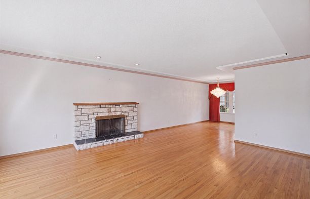 2727 W 36th Avenue MacKenzie Heights