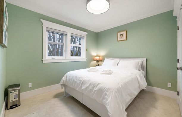 2979 W 31st Avenue MacKenzie Heights