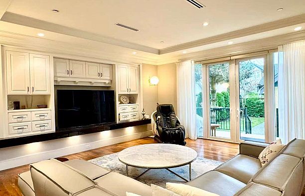 2979 W 31st Avenue MacKenzie Heights