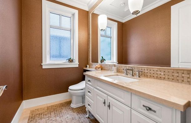2979 W 31st Avenue MacKenzie Heights