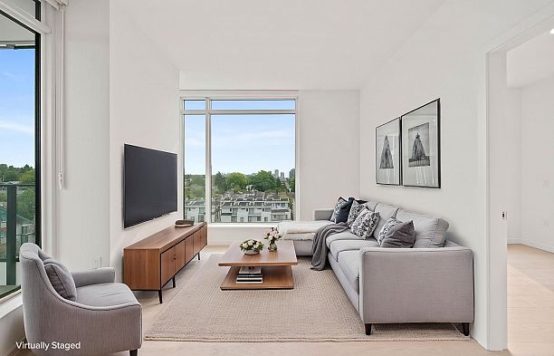 702 8415 Granville Street S.W. Marine