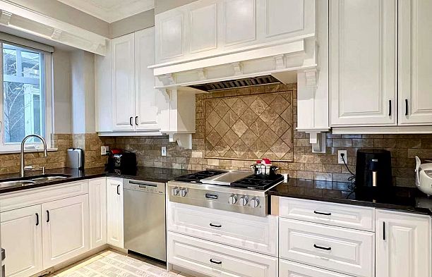 2979 W 31st Avenue MacKenzie Heights