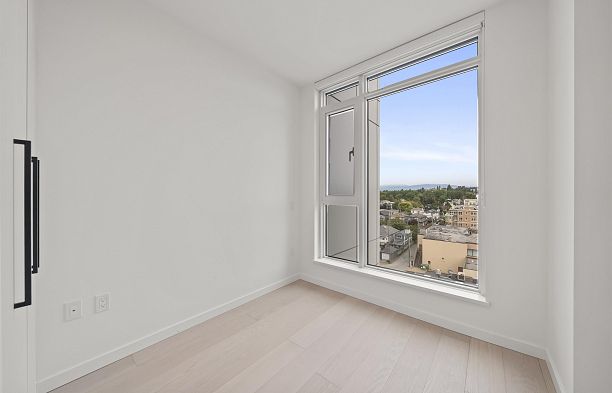 702 8415 Granville Street S.W. Marine