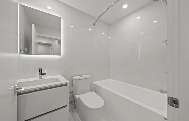 702 8415 Granville Street S.W. Marine