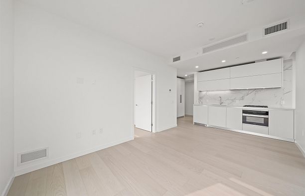 702 8415 Granville Street S.W. Marine