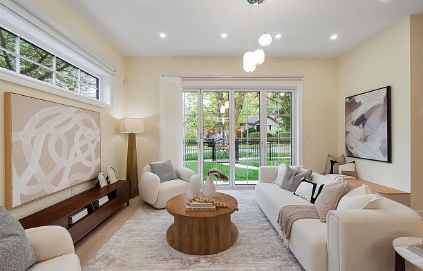 2 4503 W 15th Avenue Point Grey