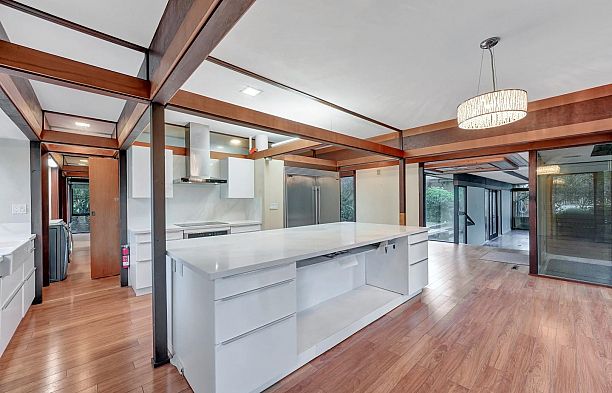 4290 Salish Drive University VW