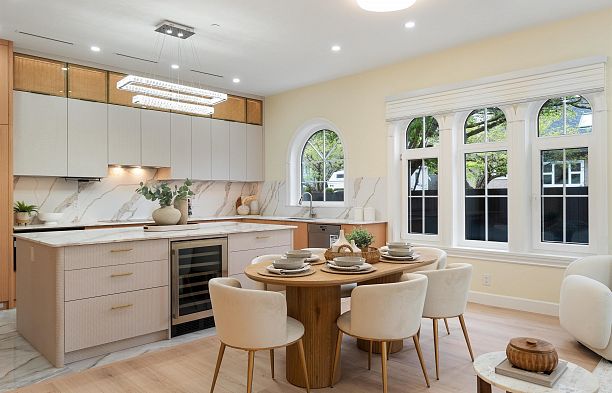 2 4503 W 15th Avenue Point Grey