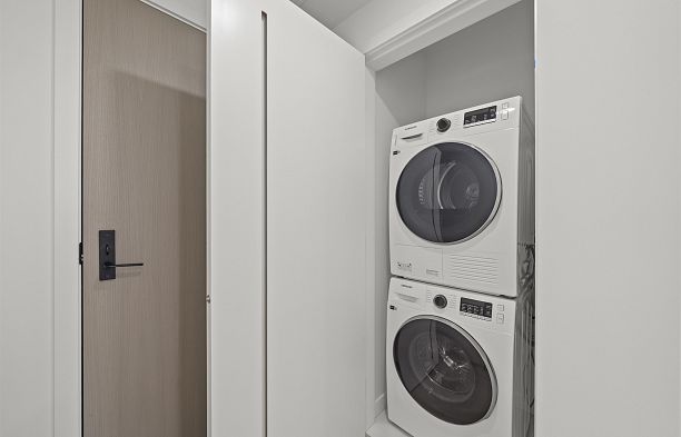 702 8415 Granville Street S.W. Marine