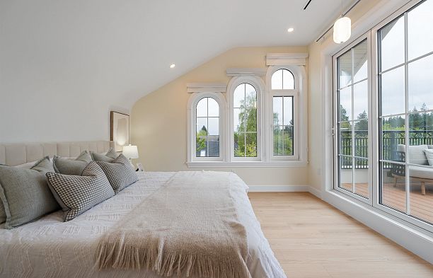 2 4503 W 15th Avenue Point Grey