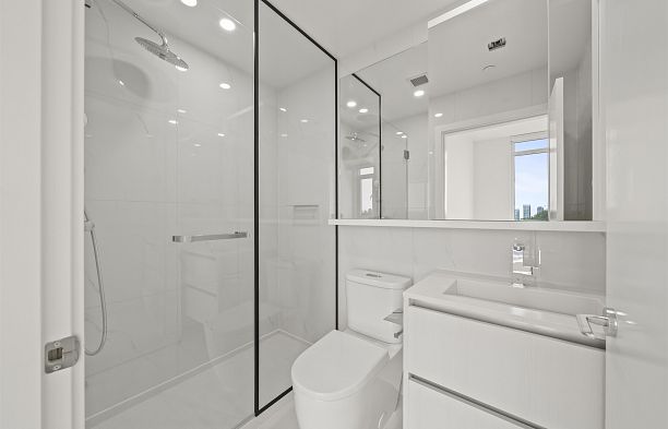 702 8415 Granville Street S.W. Marine