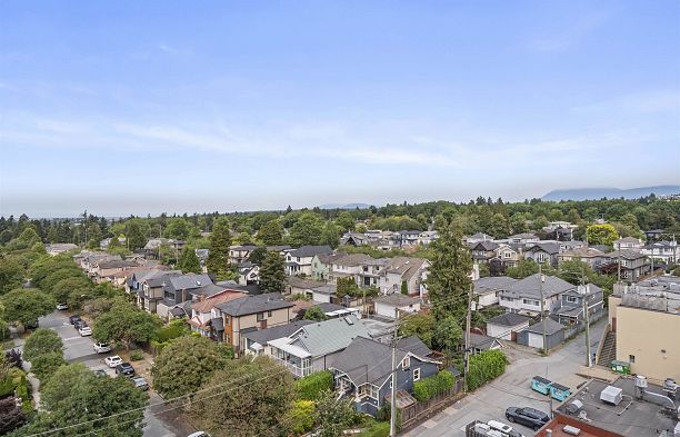 702 8415 Granville Street S.W. Marine