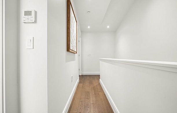 1 5819 Highbury Street Southlands