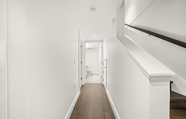 1 5819 Highbury Street Southlands