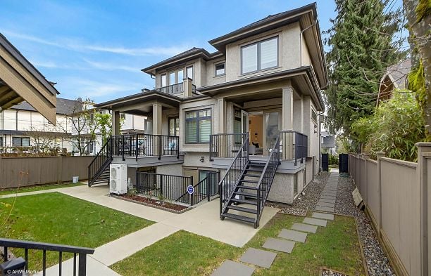 3349 W 37th Avenue Dunbar