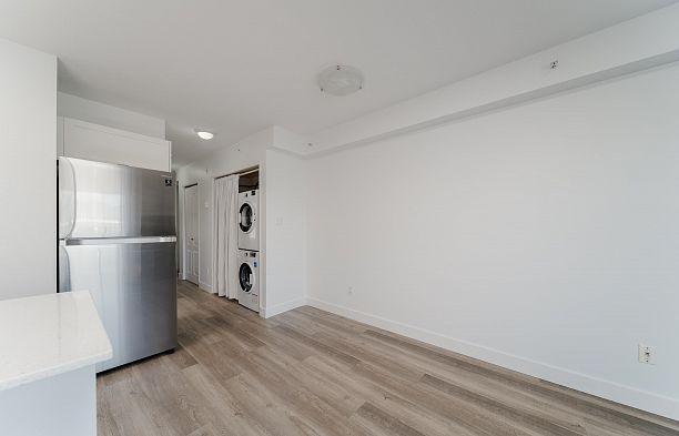 302 3788 W 10th Avenue Point Grey