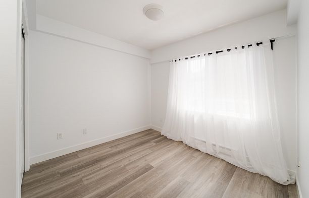 302 3788 W 10th Avenue Point Grey