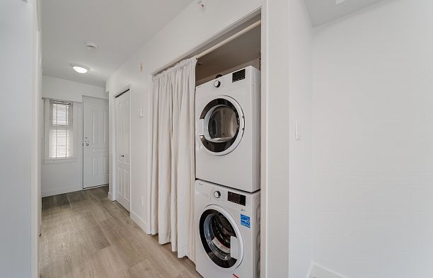 302 3788 W 10th Avenue Point Grey