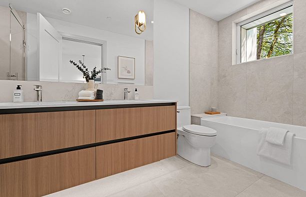 3 1491 Devonshire Crescent Shaughnessy