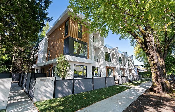 4 1491 Devonshire Crescent Shaughnessy