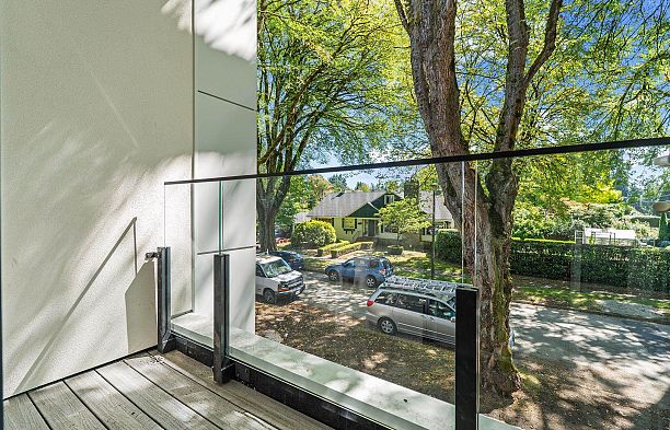 4 1491 Devonshire Crescent Shaughnessy