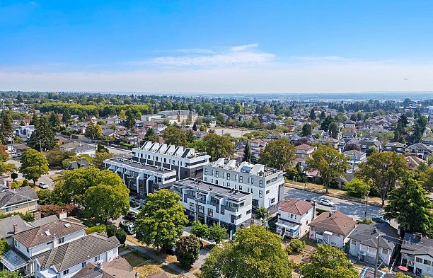 156 W Woodstock Avenue Cambie