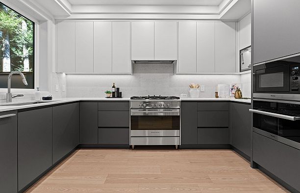 3 1491 Devonshire Crescent Shaughnessy