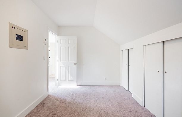 242 W 21st Avenue Cambie
