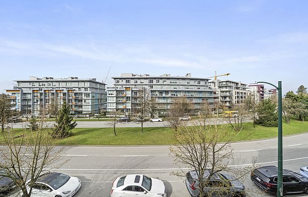 307 5212 Cambie Street Cambie