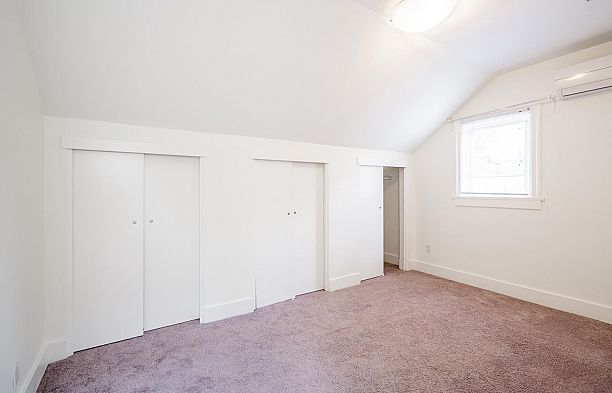 242 W 21st Avenue Cambie