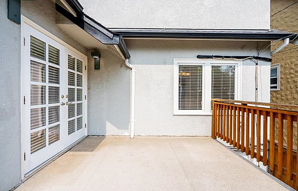 242 W 21st Avenue Cambie