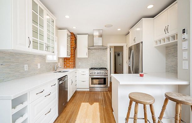 242 W 21st Avenue Cambie