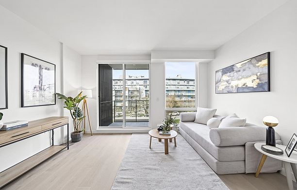 307 5212 Cambie Street Cambie