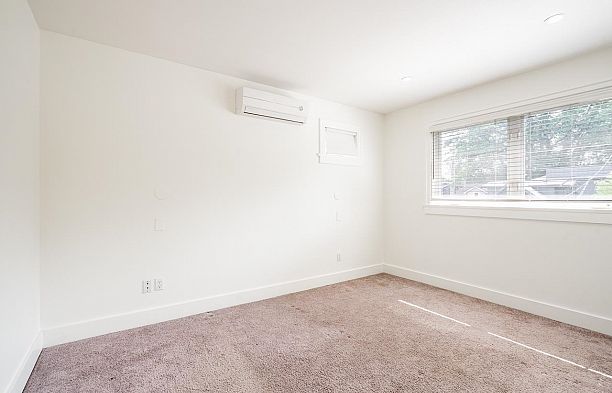 242 W 21st Avenue Cambie