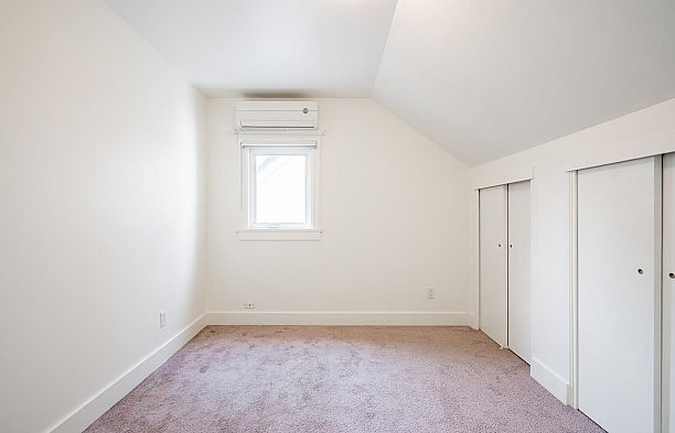 242 W 21st Avenue Cambie