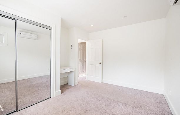 242 W 21st Avenue Cambie