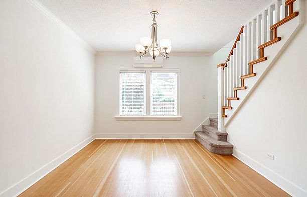 242 W 21st Avenue Cambie