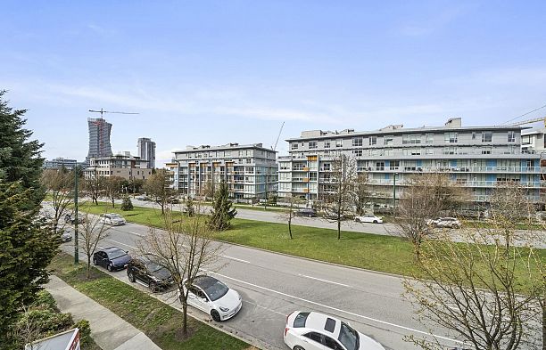 307 5212 Cambie Street Cambie