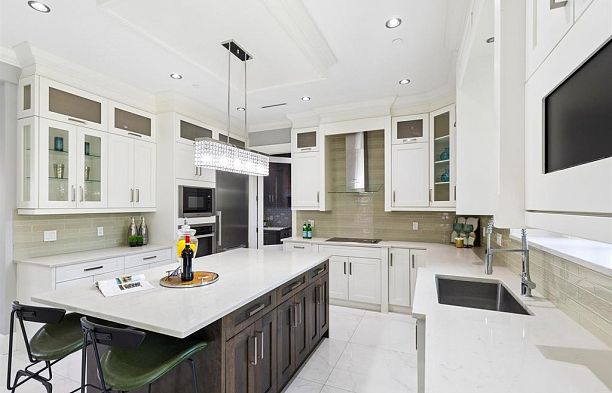 3078 W 20th Avenue Arbutus