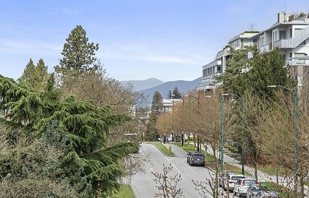 307 5212 Cambie Street Cambie