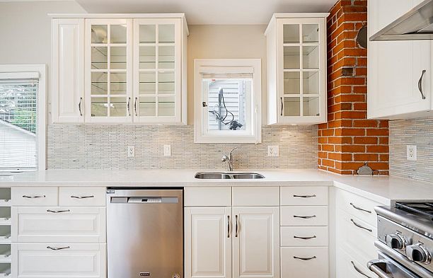 242 W 21st Avenue Cambie
