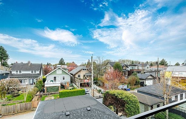 2 3708 W 18th Avenue Dunbar