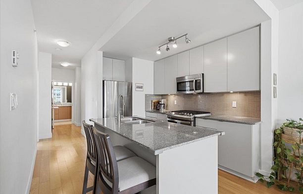 512 298 E 11th Avenue Mount Pleasant VE